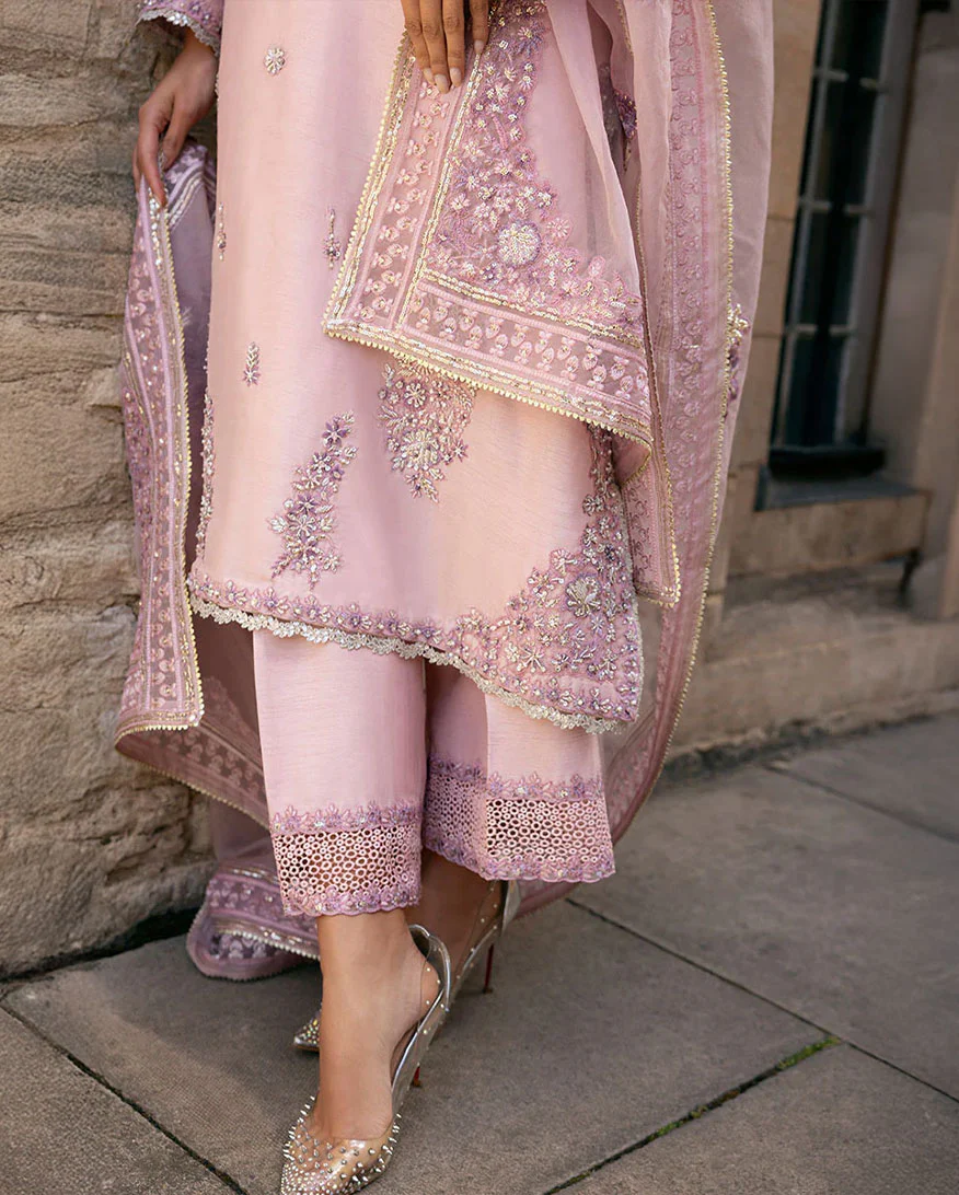 Astrid - Image 4