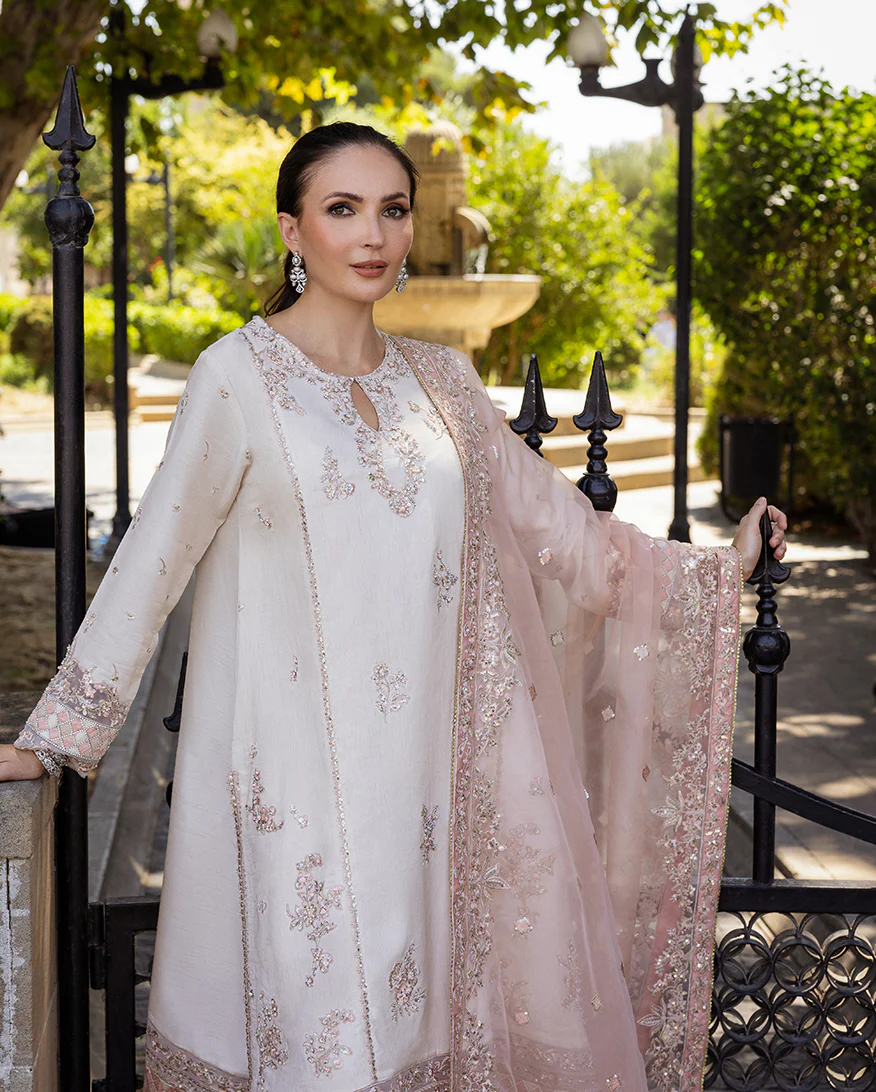 Astrid Bloom - Image 5